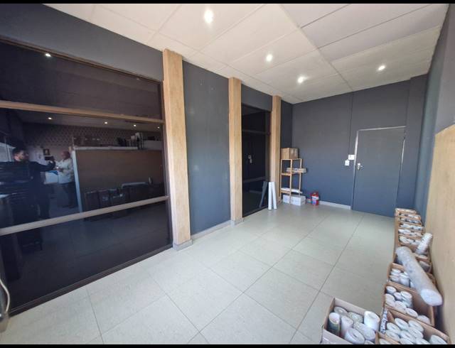 380M² RETAIL TO LET IN BEYERS PARK